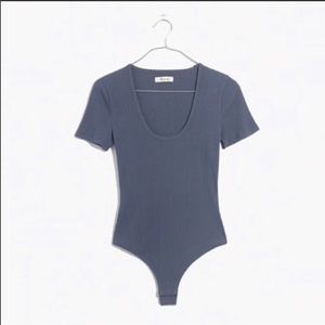 Madewell - short sleeve scoop neck bodysuit
